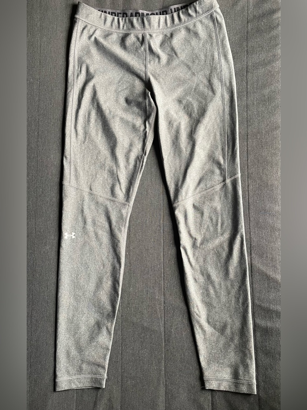 Under Armour women’s silver/grey activewear leggings size small